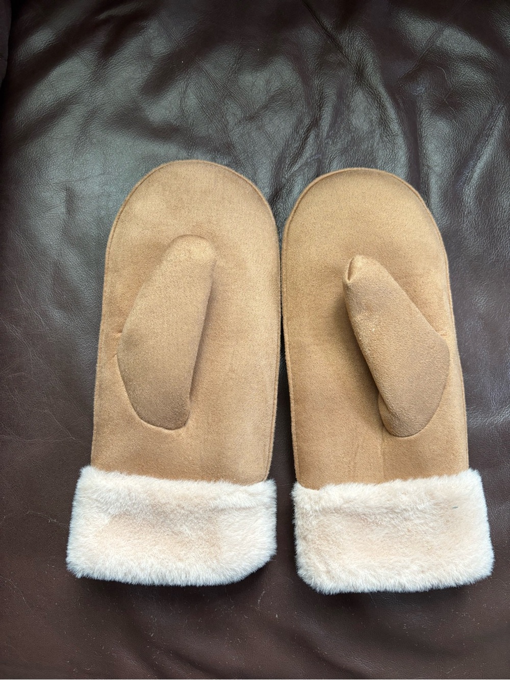 Suede Plush-Lined Mittens in Tan
